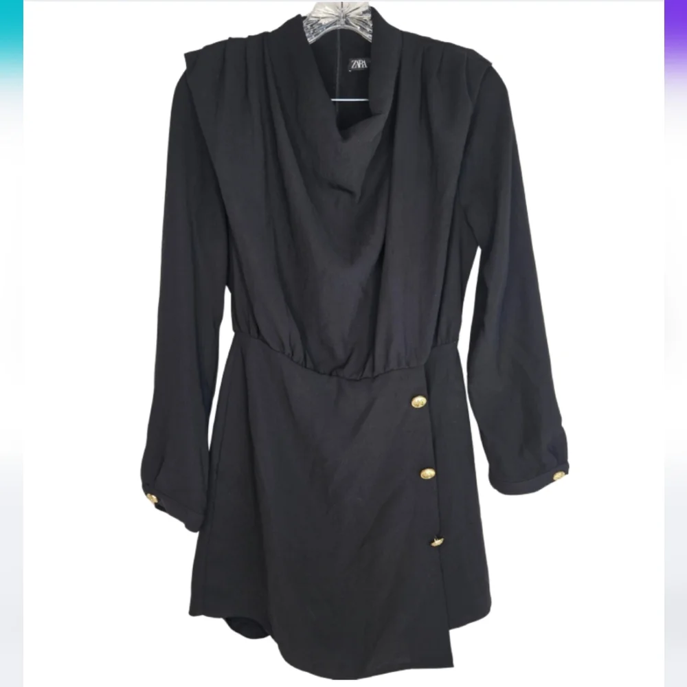 Zara Black Long Sleeve Gold Button Romper Size S LIKE NEW Y-2552